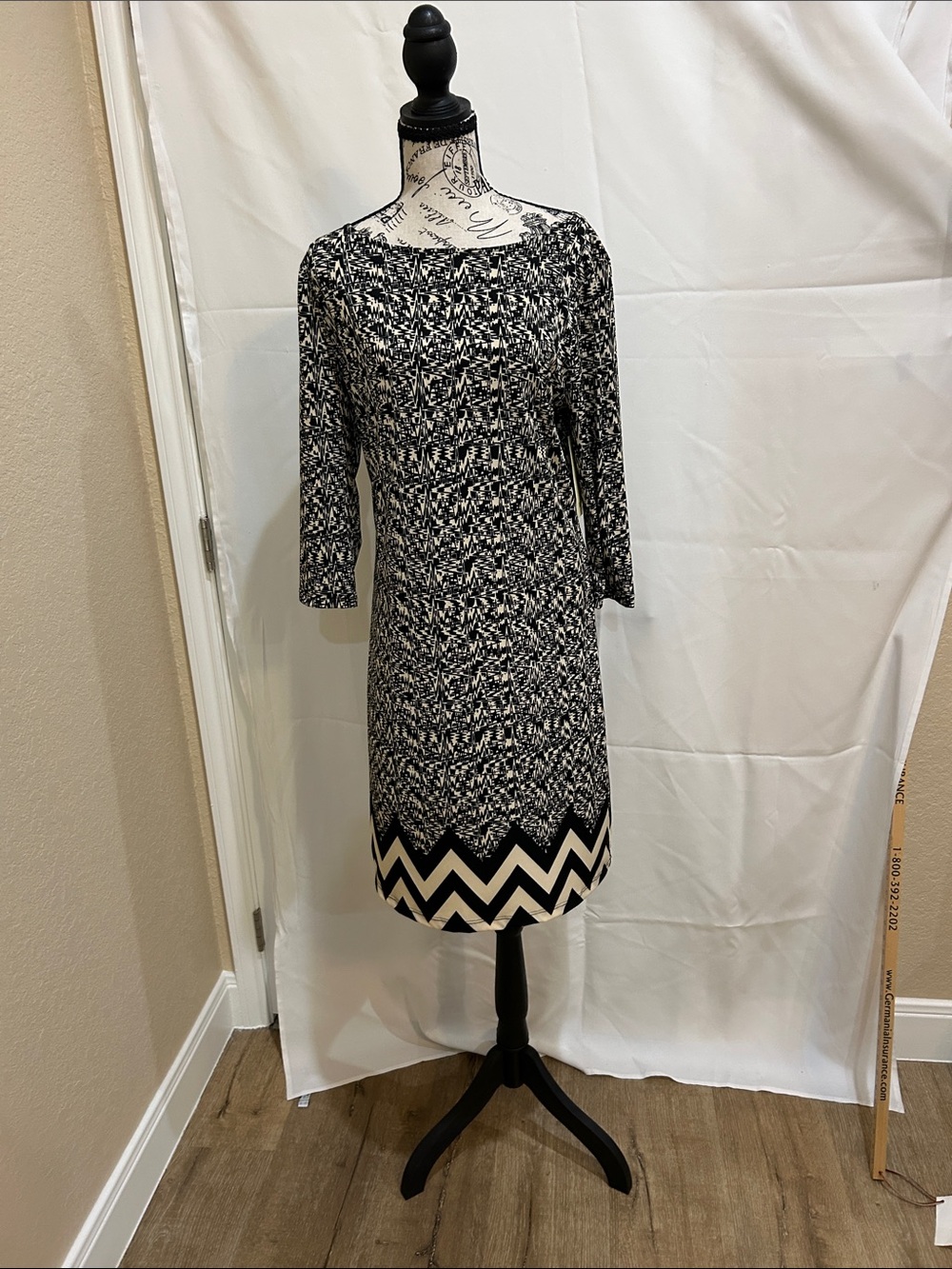 Tacera Black and White Chevron Hem Long Sleeve Dress